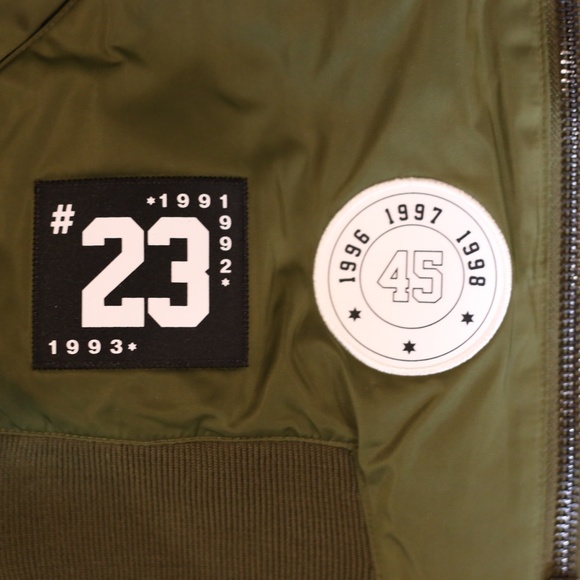 Air Jordan GOAT J-1 Bomber Jacket Olive Small - Picture 6 of 8